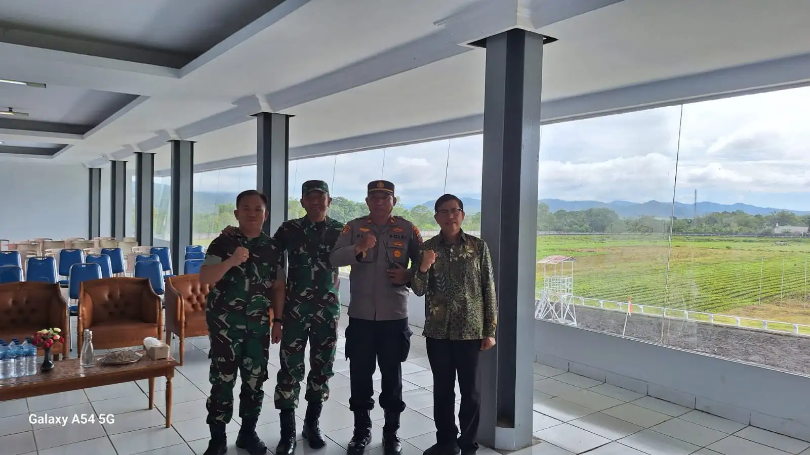 Pangdam XIII/Merdeka Kunjungi Gelanggang Pacuan Kuda Tompaso, Perkuat Sinergitas TNI–Polri dan Pemerintah Daerah